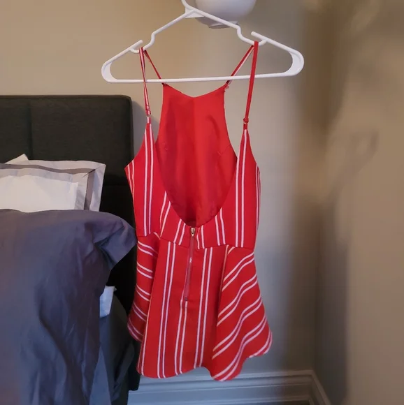 Open Back Top - Picture 2 of 4